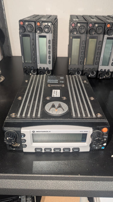 Motorola apx 6500 with 05 head USED SCRATCH AND DENT