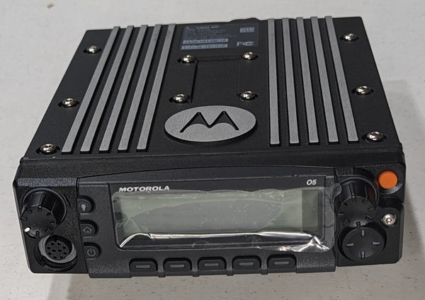 Motorola APX6500  O5 Head Dashmount configuration  700-800MHz P25 TDMA