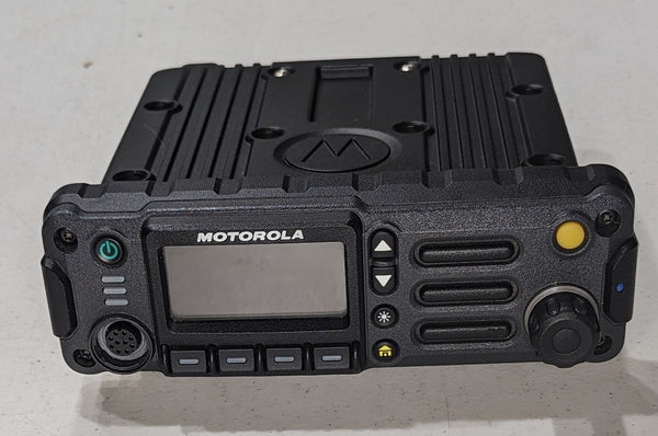 Motorola APX4500  O2 Head Dashmount configuration  700-800MHz P25 TDMA