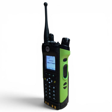 (SAFETY GREEN SIDES ) Motorola APX 6000 Model 2.5 7/800MHz – Complete Radio Set